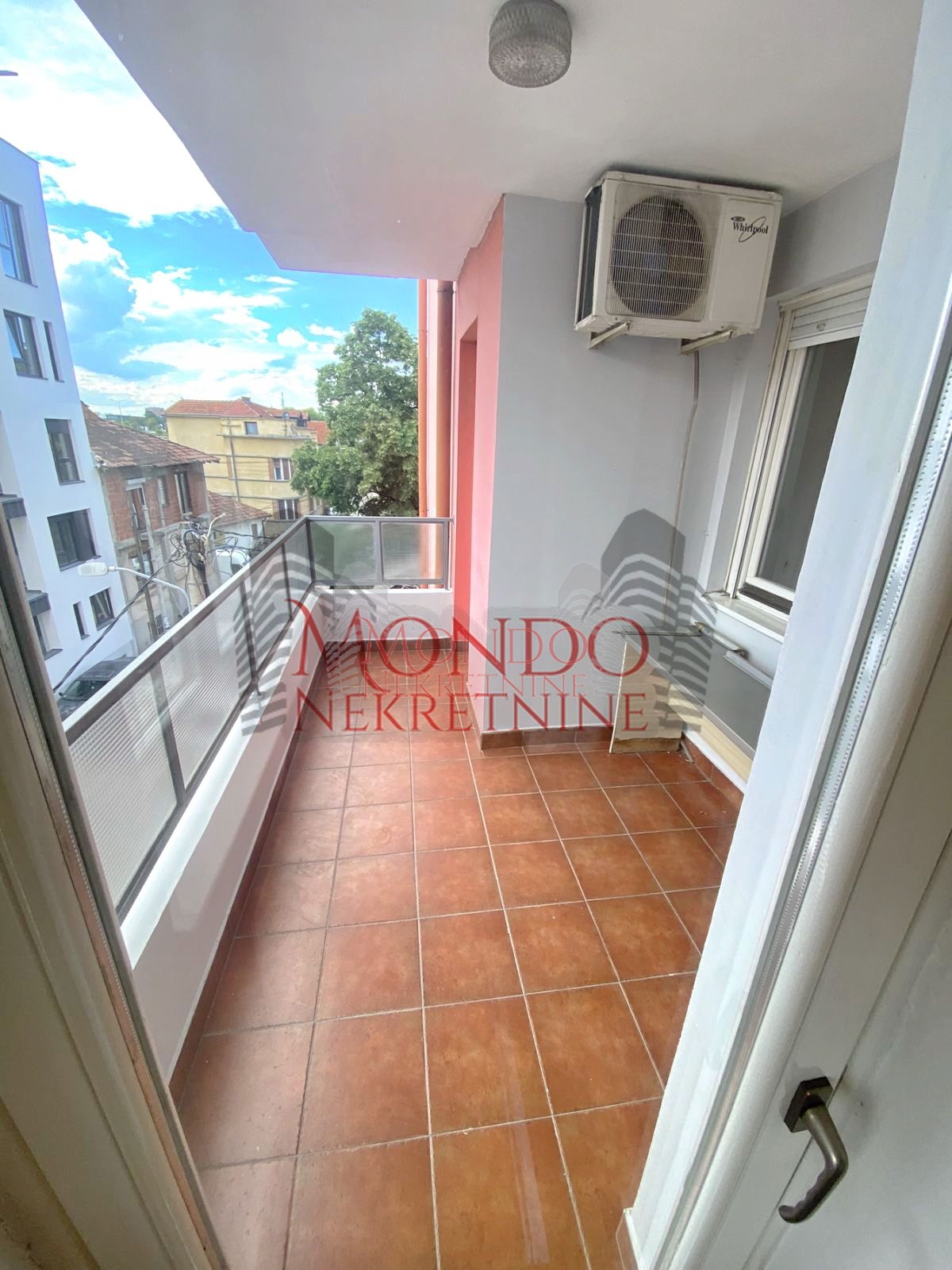 Dvoiposoban stan kod Doma Zdravlja 11