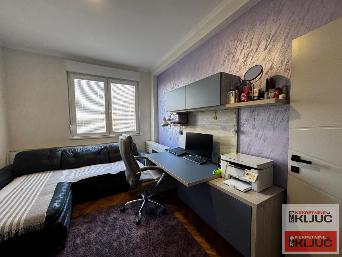 CENTAR, 68m2, Trosoban, RENOVIRAN 10