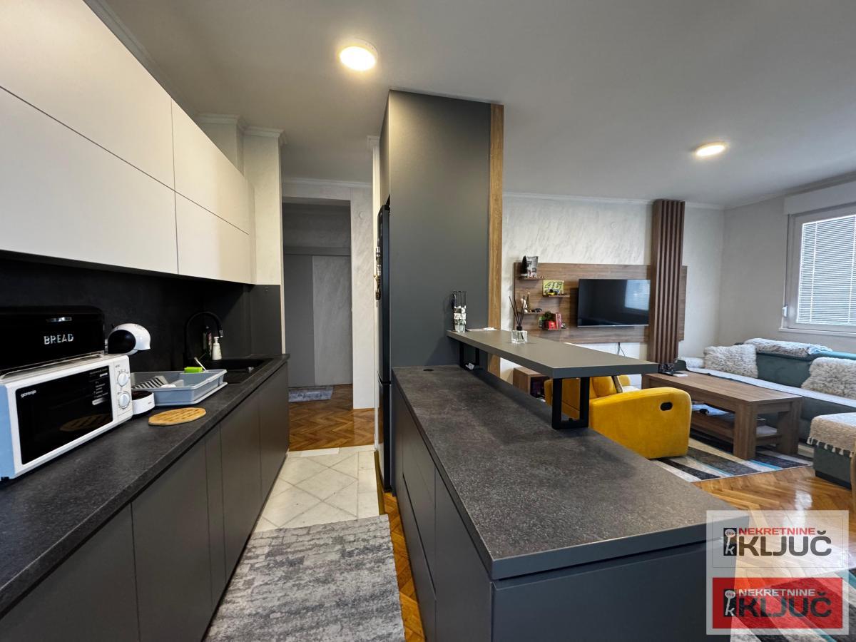 CENTAR, 68m2, Trosoban, RENOVIRAN 3