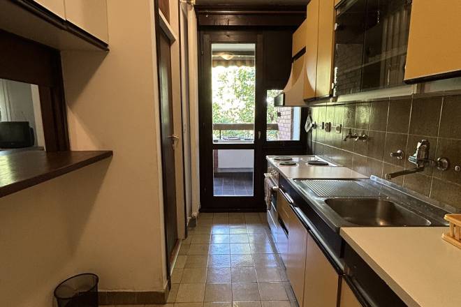 Izdajemo dvosoban stan u Višnjičkoj banji  58m2 3