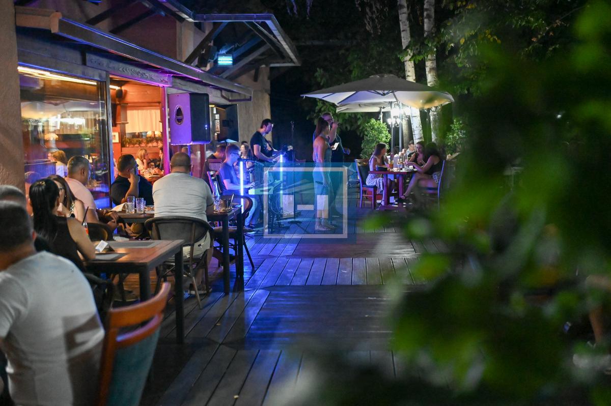 RESTORAN KOJI JE VEĆ BREND! PLAVA LAGUNA TAŽI NOVOG VLASNIKA 9