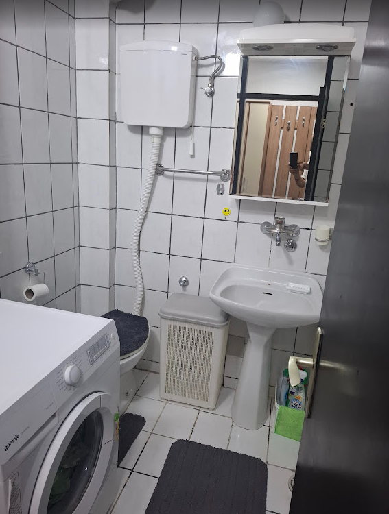 Jednoiposoban komforan stan 45 m2   Trkalište 3