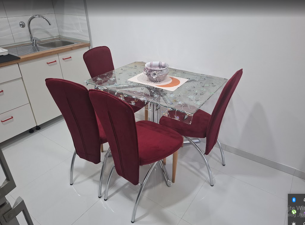 Jednoiposoban komforan stan 45 m2   Trkalište 4