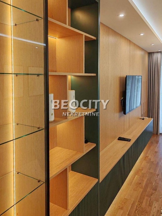 Trosoban stan, 77 m2, Vračar ID: 107012 1