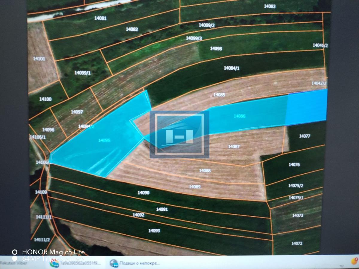 Veća parcela 117 ari za višenamensku izgradnju 1