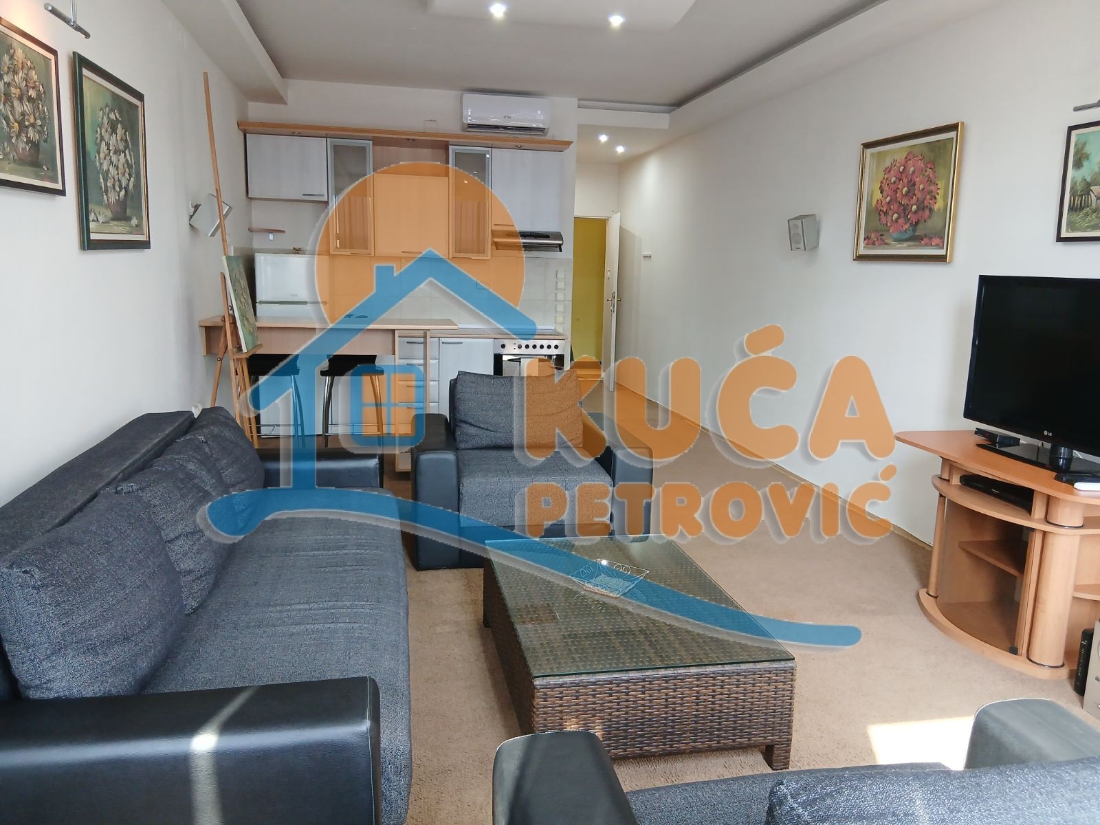 Jednosoban stan, 43 m2, Centar, Obrenovićeva ID: i-04165 2