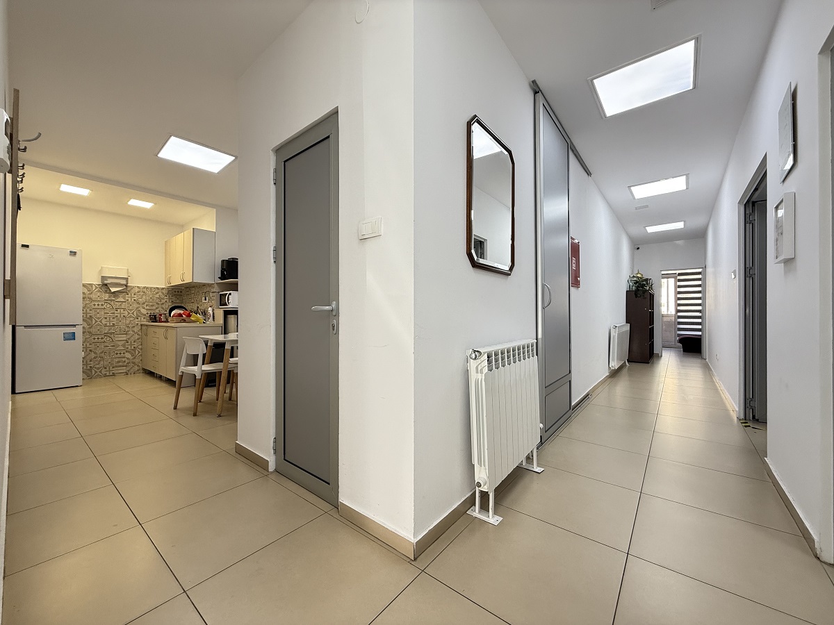 Prodaja kancelarijskog prostora  kod Đeram pijace  148m2 2