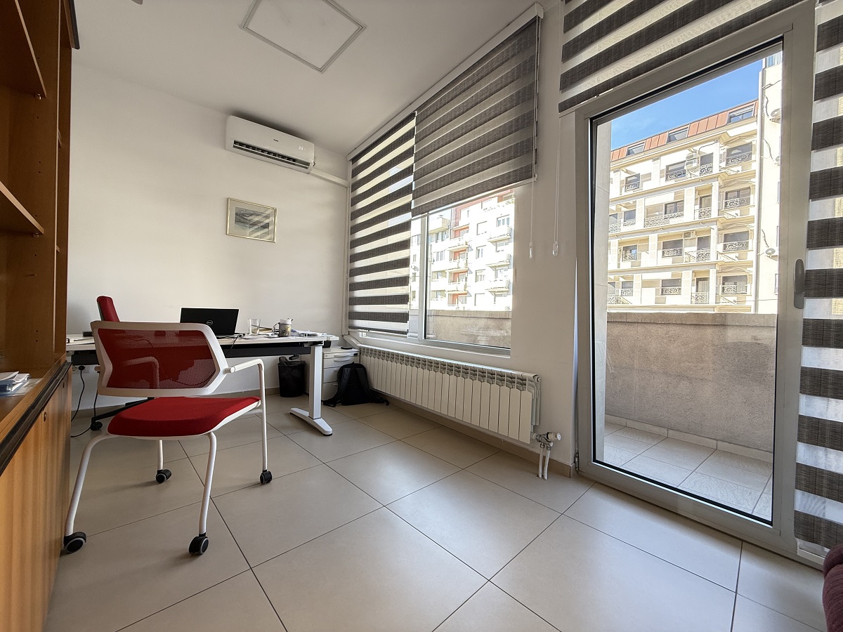 Prodaja kancelarijskog prostora  kod Đeram pijace  148m2 3