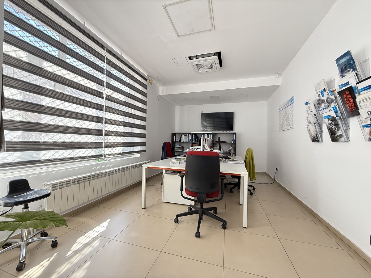 Prodaja kancelarijskog prostora  kod Đeram pijace  148m2 5