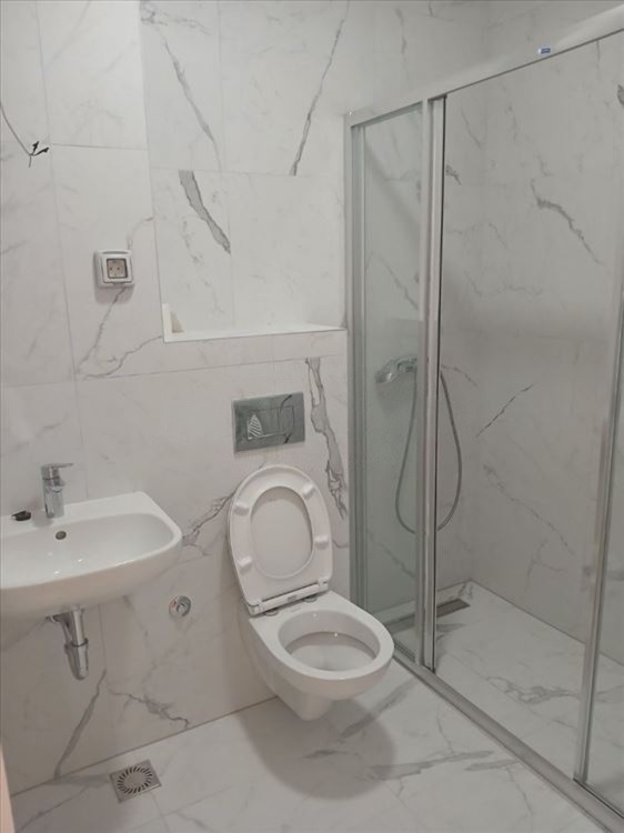 Prodajem nov stan na Konjarniku 5