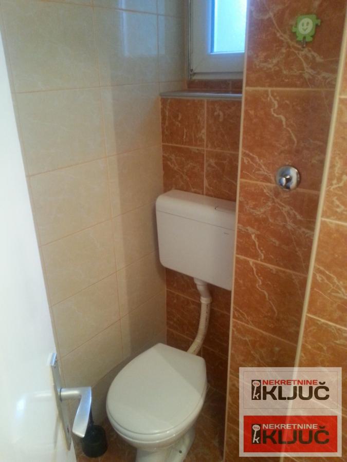 LIMAN 2 IZDAJE SE DVOIPOSOBAN NAMEŠTEN STAN 14