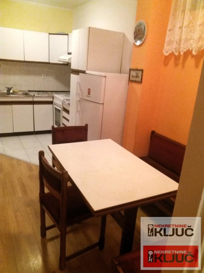 LIMAN 2 IZDAJE SE DVOIPOSOBAN NAMEŠTEN STAN 23