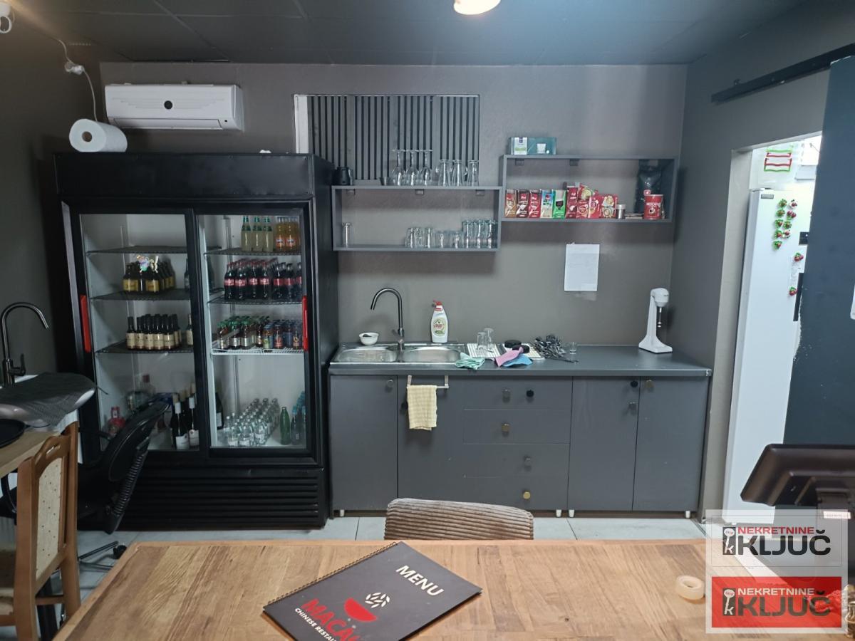 SAJAM IZDAJE SE  OPREMLJEN LOKAL ZA  RESTORAN ILI RAZNE DRUGE DELATNOSTI 10