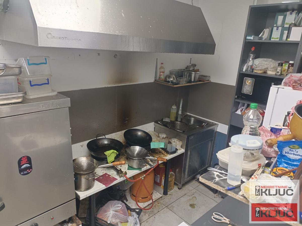 SAJAM IZDAJE SE  OPREMLJEN LOKAL ZA  RESTORAN ILI RAZNE DRUGE DELATNOSTI 13