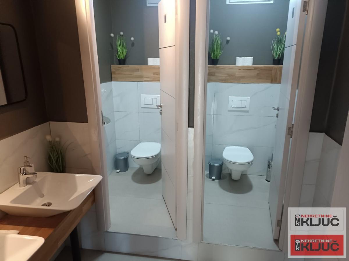 SAJAM IZDAJE SE  OPREMLJEN LOKAL ZA  RESTORAN ILI RAZNE DRUGE DELATNOSTI 14