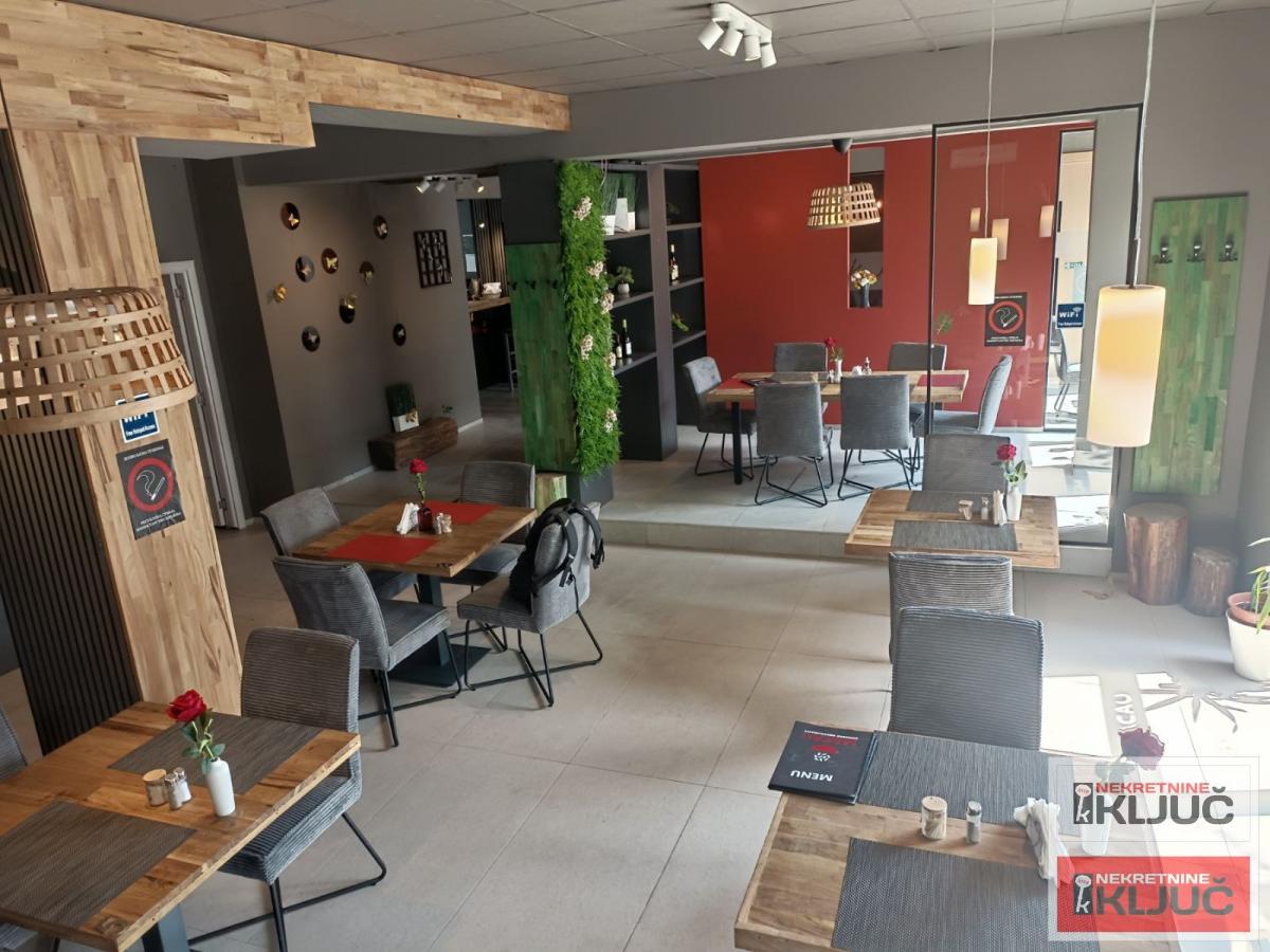 SAJAM IZDAJE SE  OPREMLJEN LOKAL ZA  RESTORAN ILI RAZNE DRUGE DELATNOSTI 19