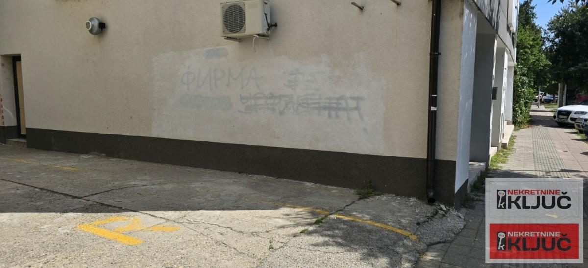 SAJAM IZDAJE SE  OPREMLJEN LOKAL ZA  RESTORAN ILI RAZNE DRUGE DELATNOSTI 24