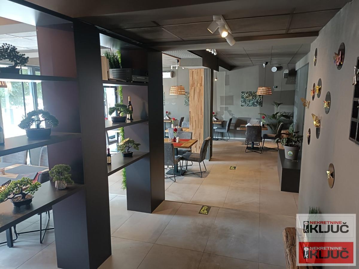 SAJAM IZDAJE SE  OPREMLJEN LOKAL ZA  RESTORAN ILI RAZNE DRUGE DELATNOSTI 4