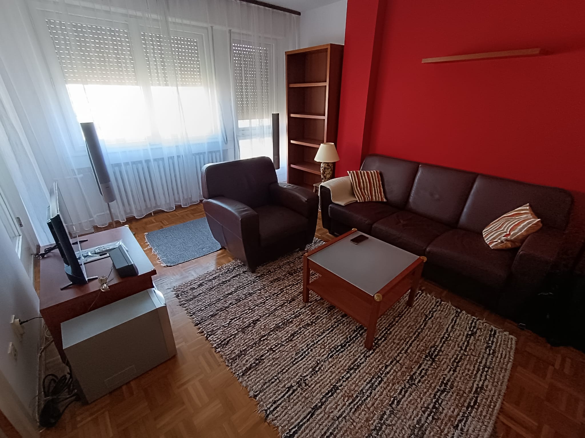 2 0 kompletno namesten stan u bloku 70 na Novom Beogradu 3