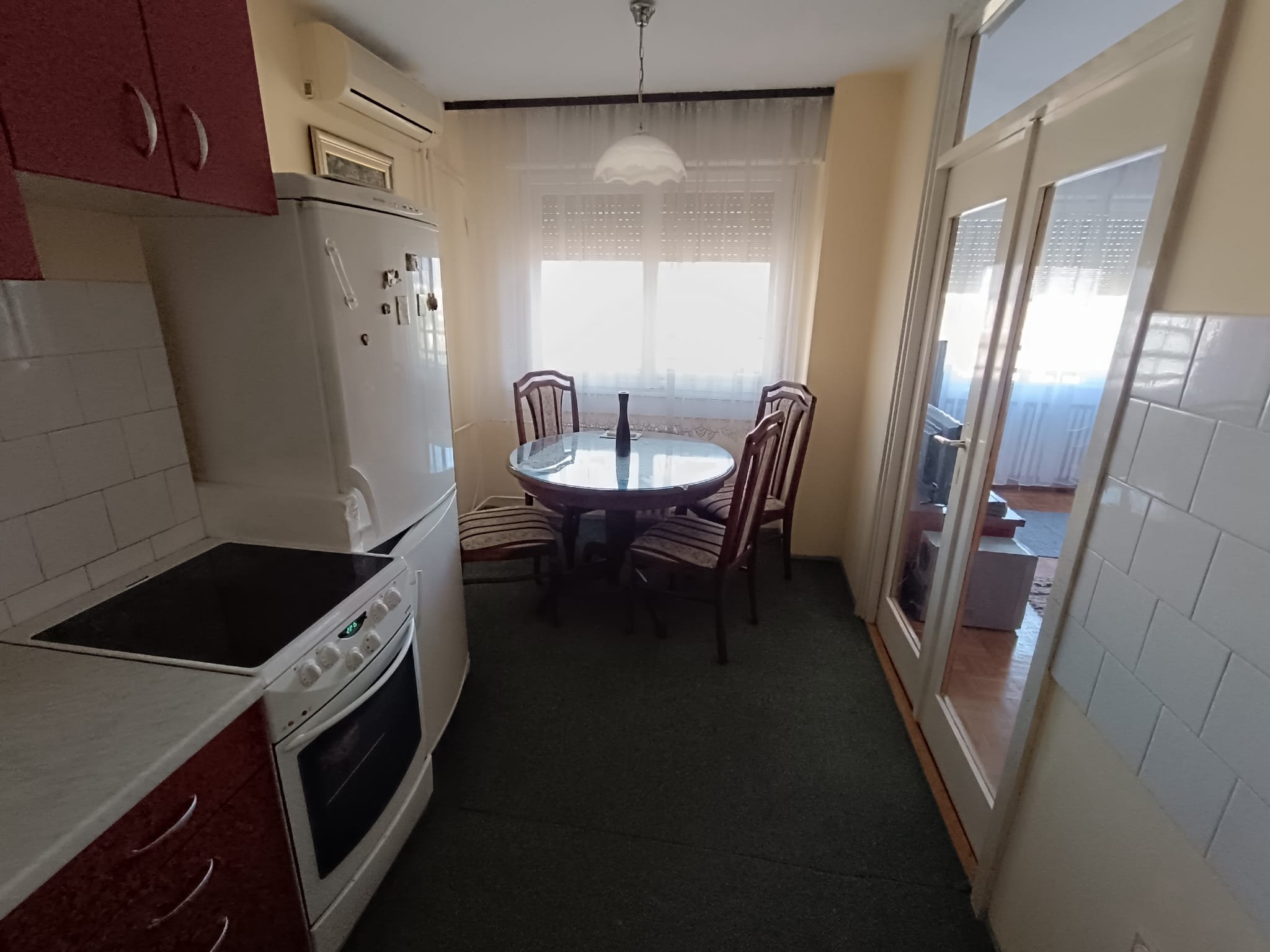 2 0 kompletno namesten stan u bloku 70 na Novom Beogradu 10