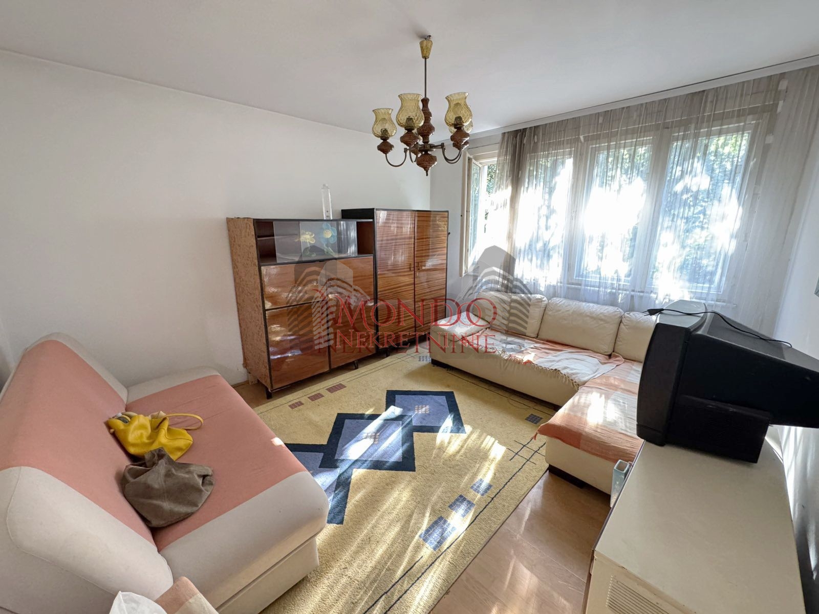 Dvosoban stan na Paliluli kod Starog groblja i Difa 1