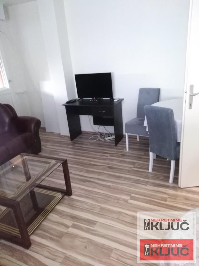 Liman III,useljiv jednoiposoban stan 5