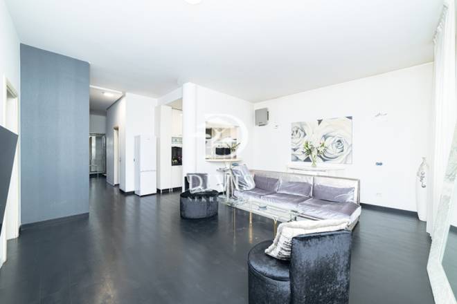 Odličan troiposoban stan kod Vuka  Zahumska  103m2 1