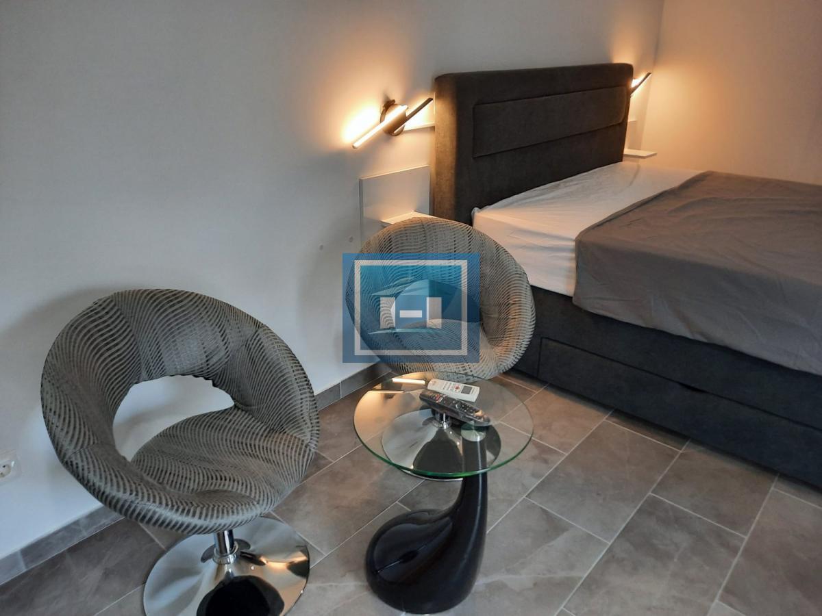 IZDAJE SE LUKSUZNI STUDIO U MODERNOM KOMPLEKSU – DOSTUPAN OD 01.09.2025 12