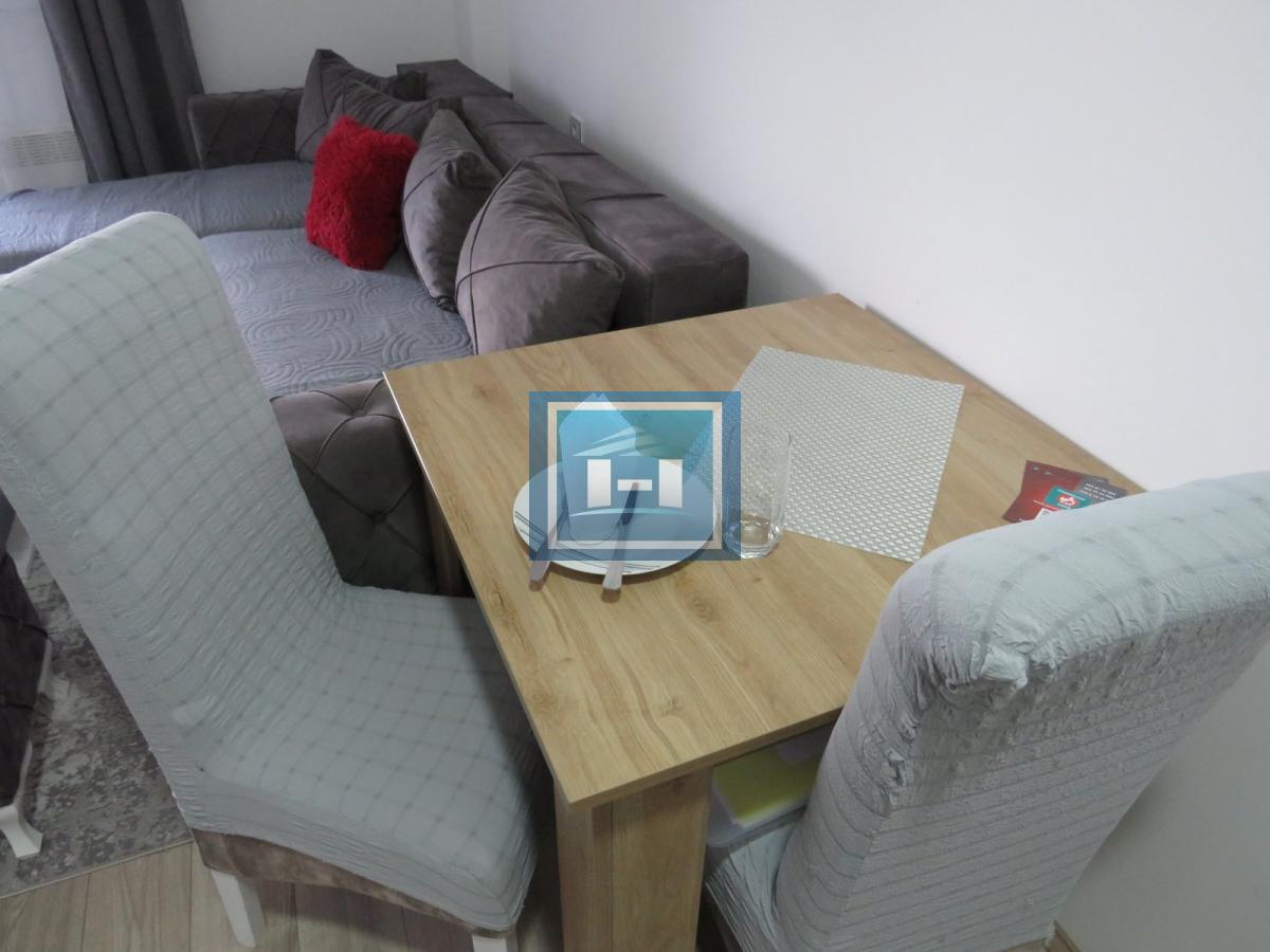 Stan do samog Akva parka niže spratnosti 11