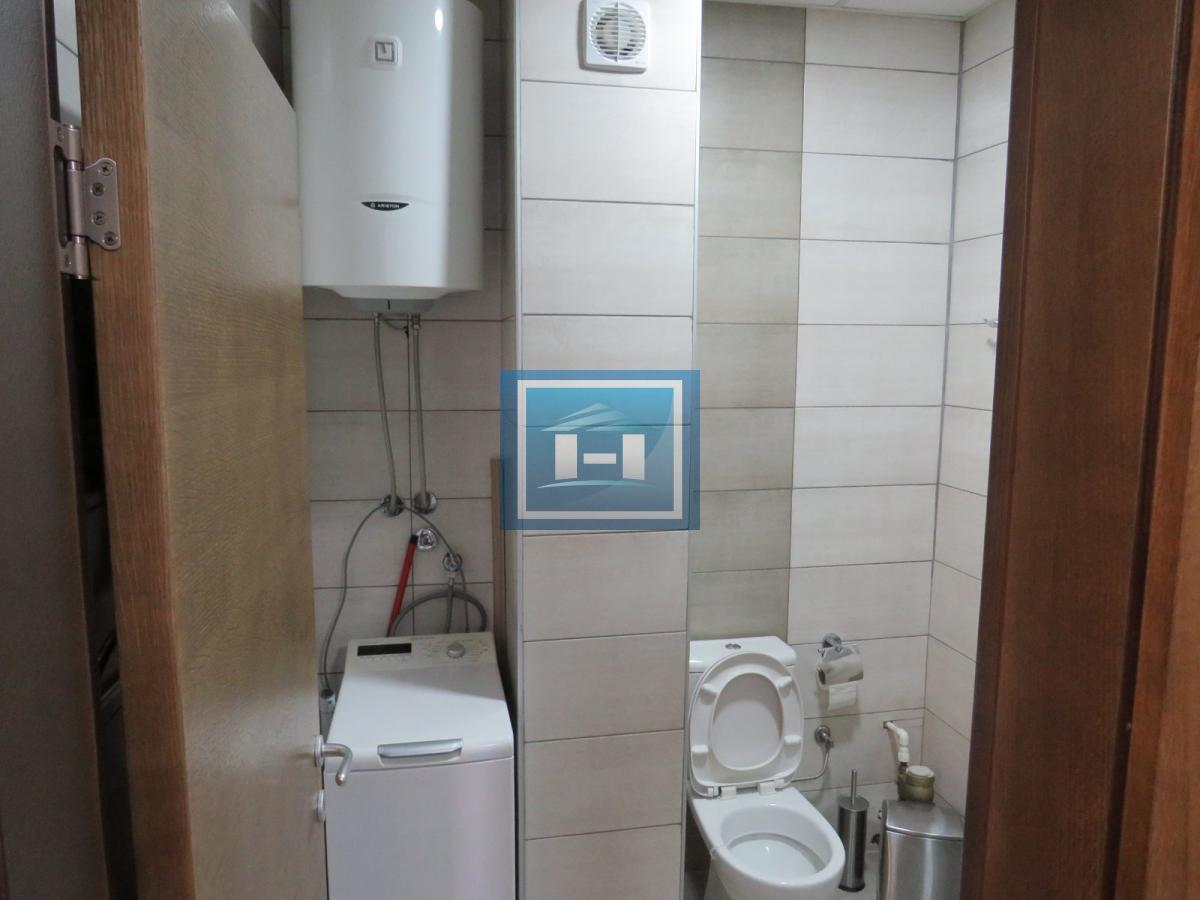 Stan do samog Akva parka niže spratnosti 14