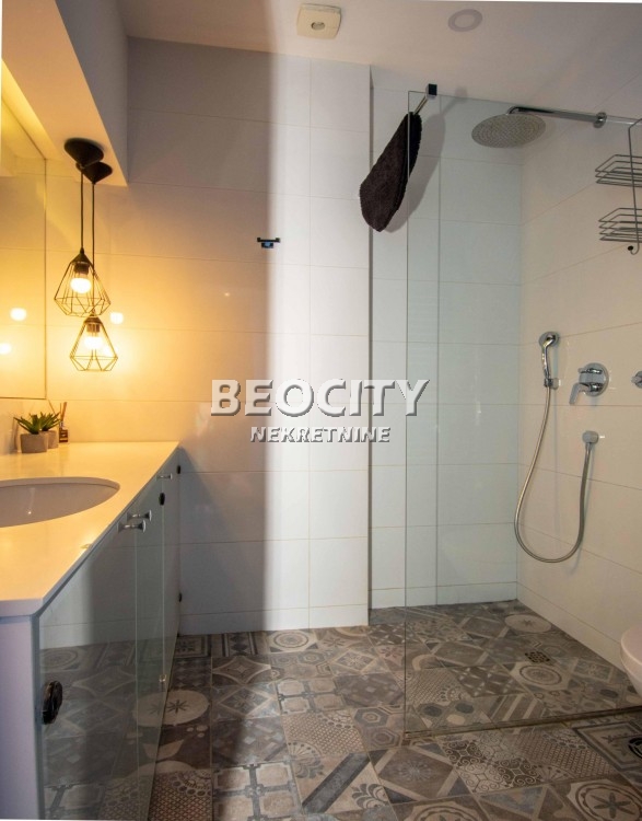 Trosoban stan, 73 m2, Centar, Čika Ljubina ID: 122105 12