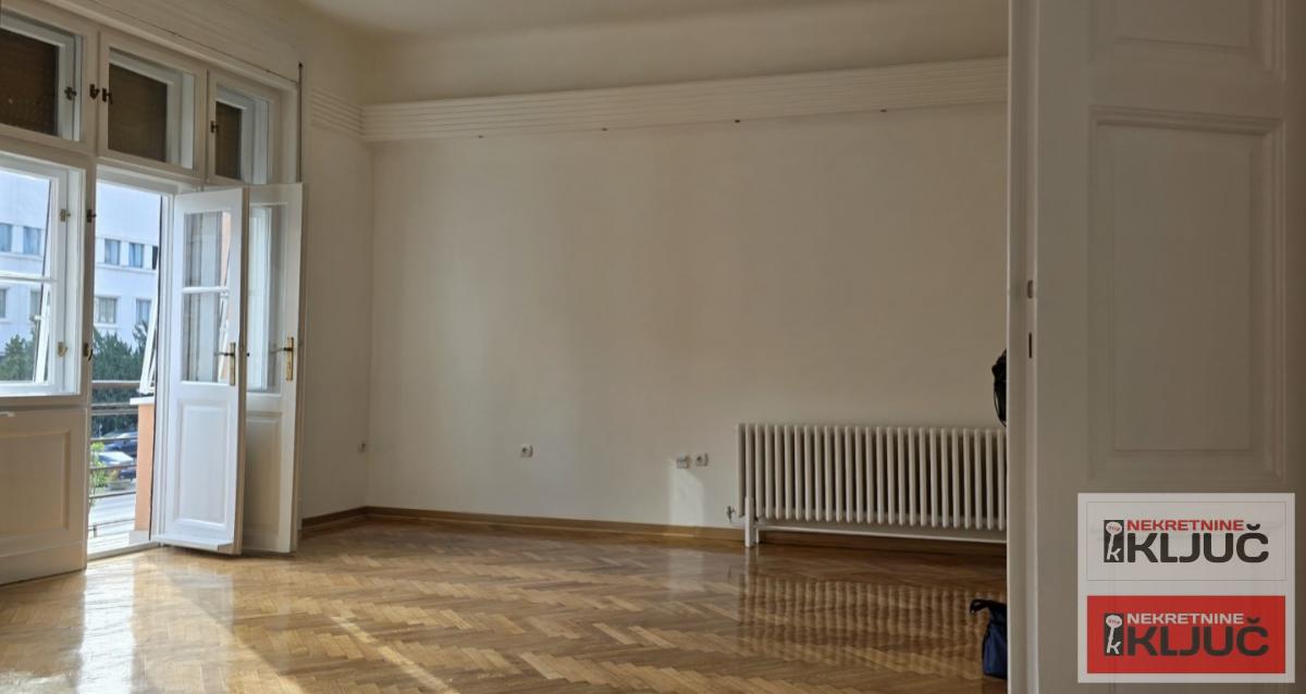 CENTAR IZDAJE SE JEDNOSOBAN STAN ZA POSLOVNE DELATNOSTI 2