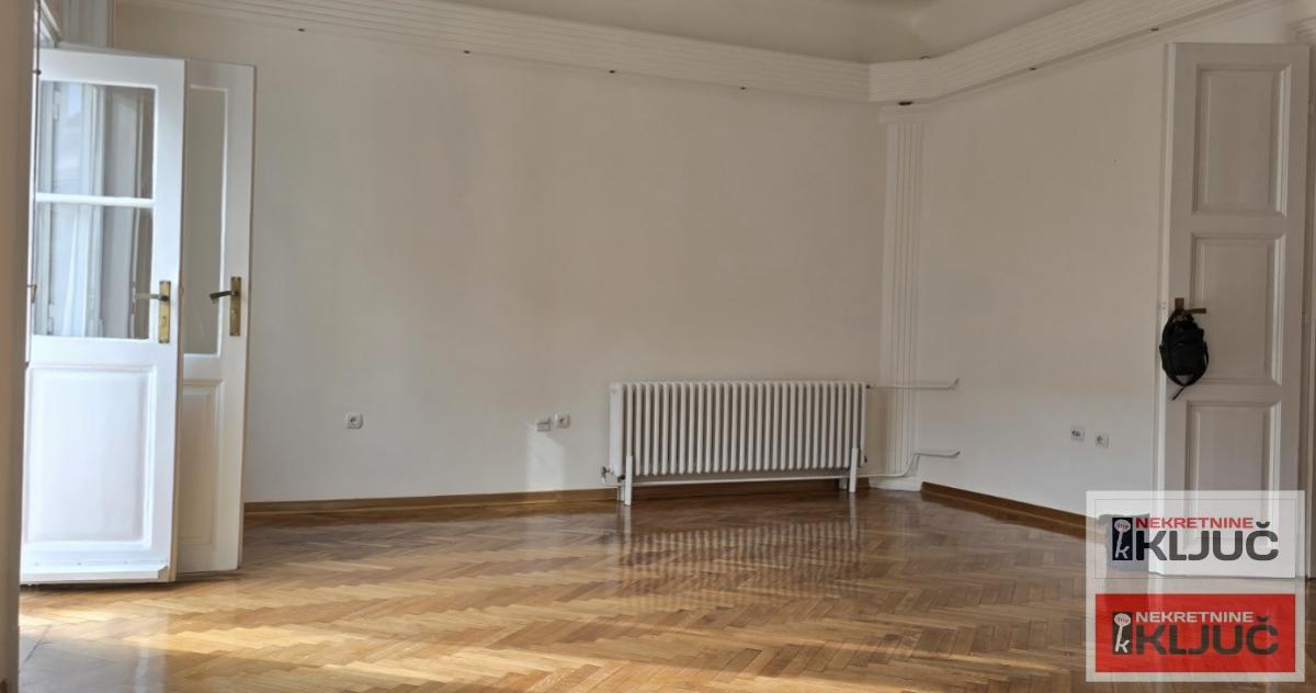 CENTAR IZDAJE SE JEDNOSOBAN STAN ZA POSLOVNE DELATNOSTI 9