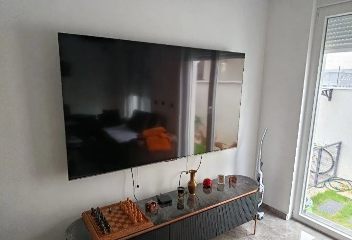 Prodajem luksuznu kucu u Novom Sadu 2