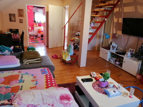 Na prodaju kuca 250m2   36m2 garaza 5