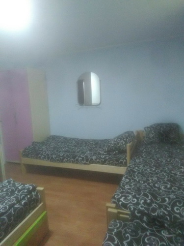 Smestaj za terenske radnike u dvokrevetnim i trokrevetnim sobama sa kupatilom 5