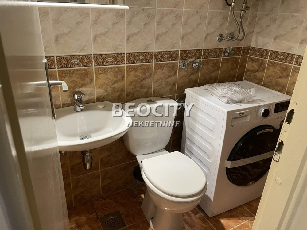 Dvosoban stan, 73 m2, Centar, Pere Velimirovića ID: 102083 12