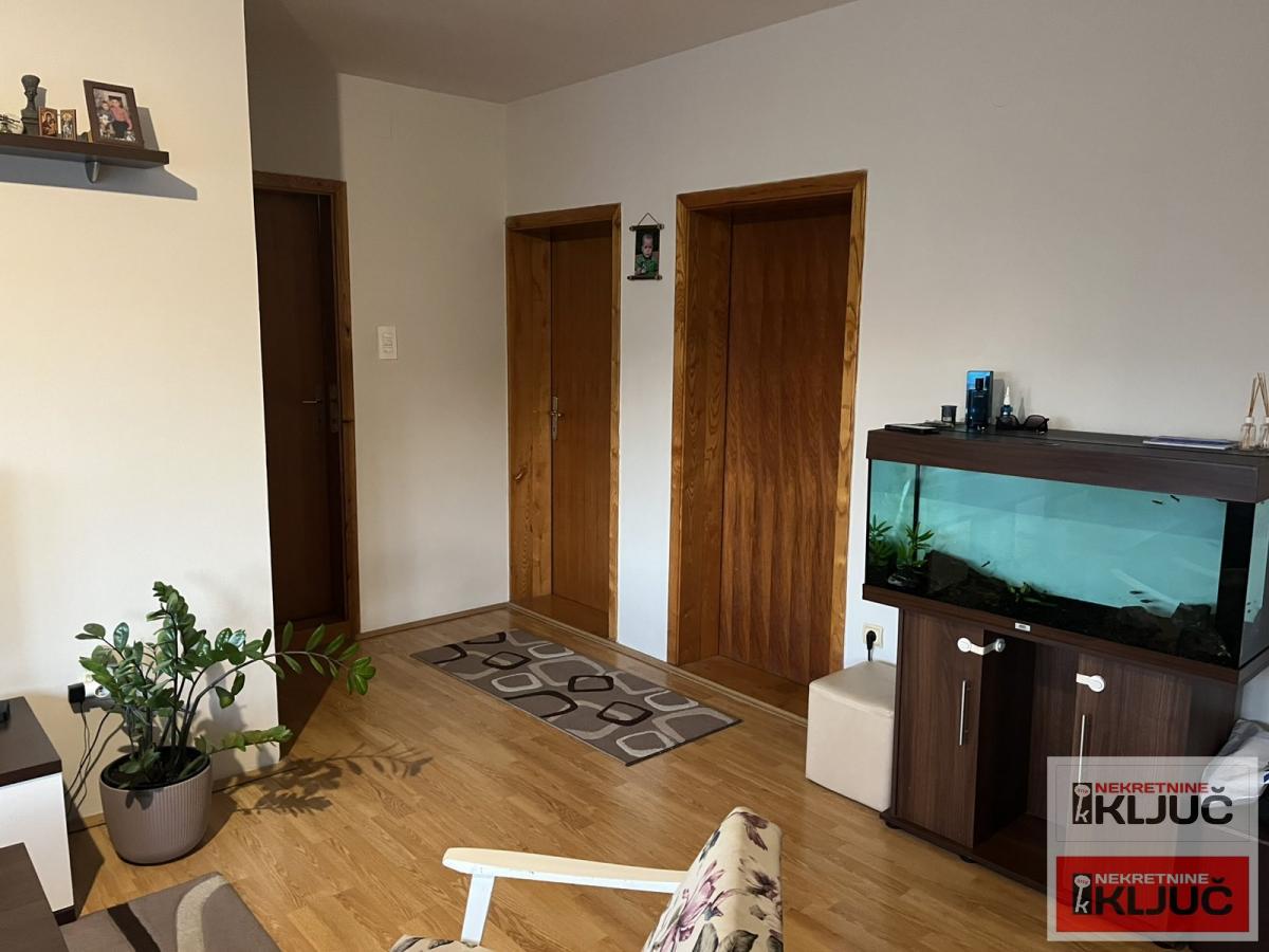 ŽELEZNIČKA STANICA, 101m2, Četvorosoban 5