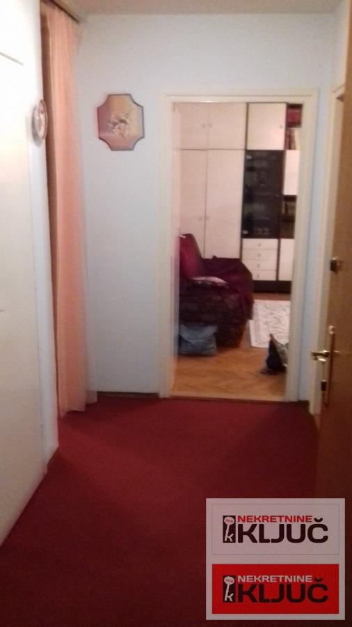 CENTAR, 86m2, Trosoban kod Riblje pijace 9