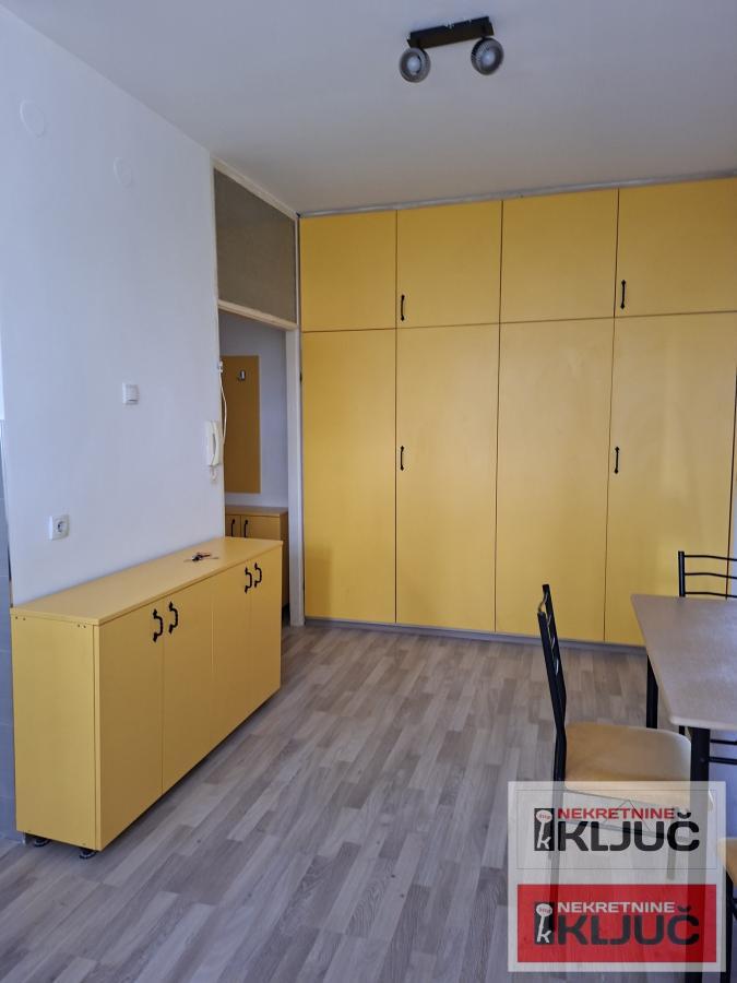 LIMAN 2 IZDAJE SE DVOSOBAN NAMEŠTEN STAN 5