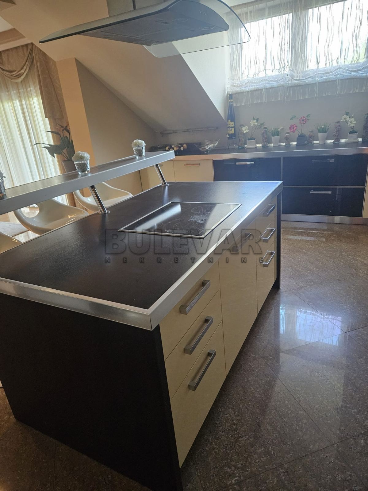 četvorosobna kuća, 766 m2, Rade Žunić, 17.ulica ID: p-014771 18