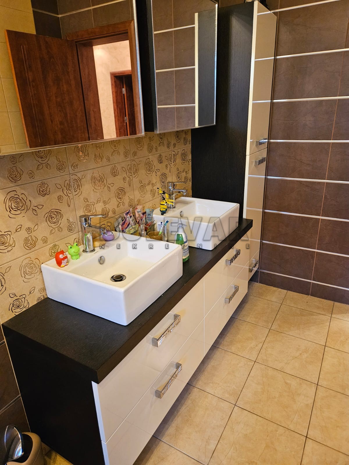 četvorosobna kuća, 766 m2, Rade Žunić, 17.ulica ID: p-014771 28