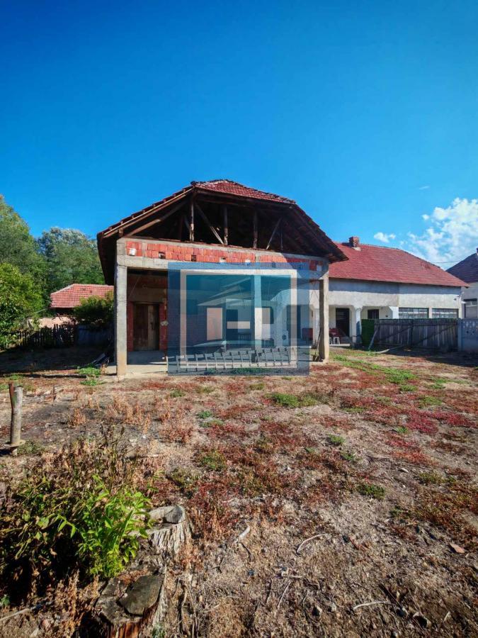 Na prodaju seosko domaćinstvo u Donjem Katunu 11