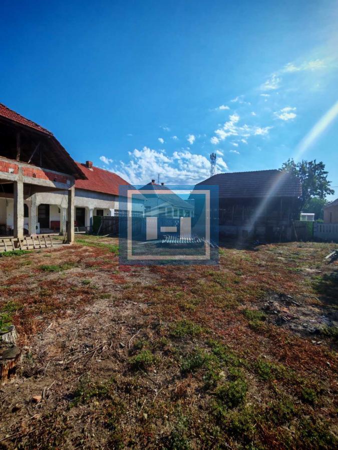 Na prodaju seosko domaćinstvo u Donjem Katunu 12