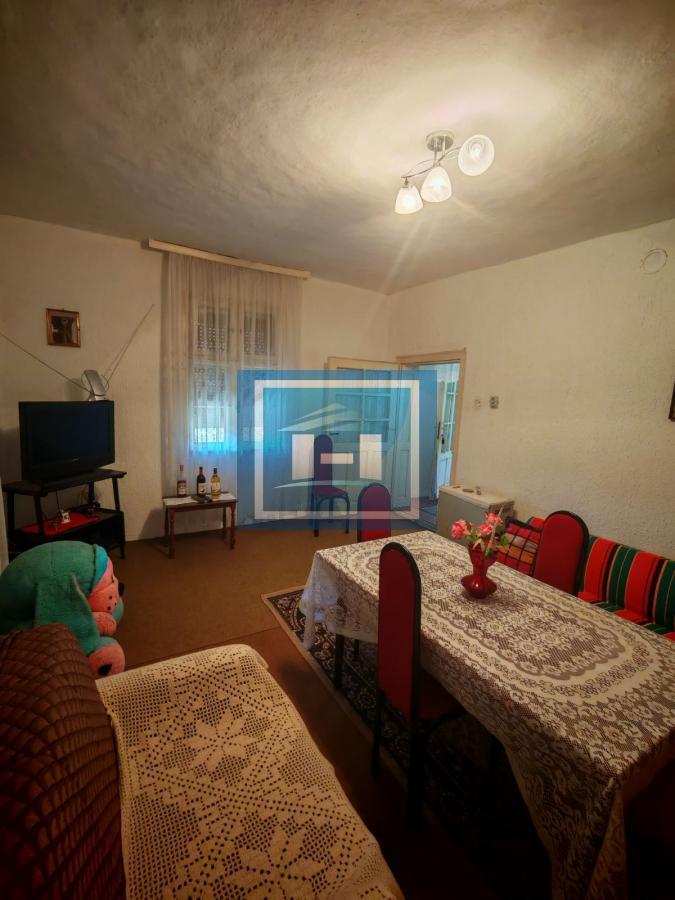 Na prodaju seosko domaćinstvo u Donjem Katunu 21