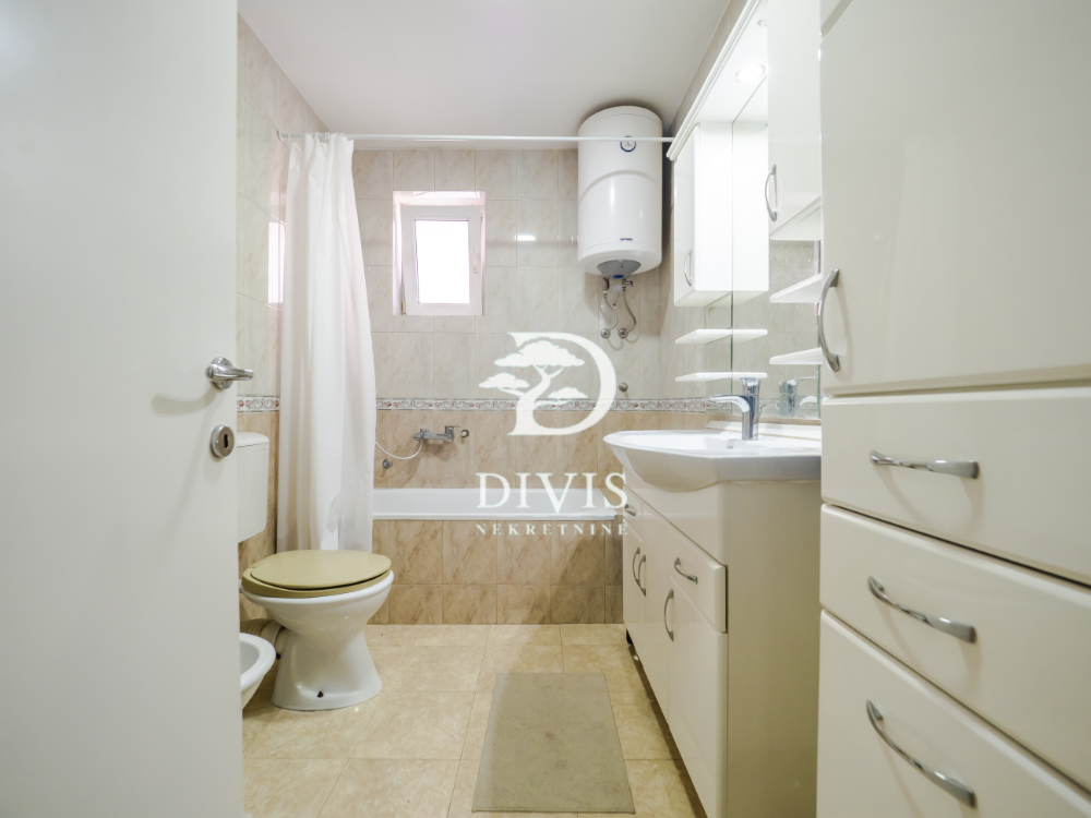 2 0 stan kod Voždovačke crkve  Jove Ilića  54m2 5