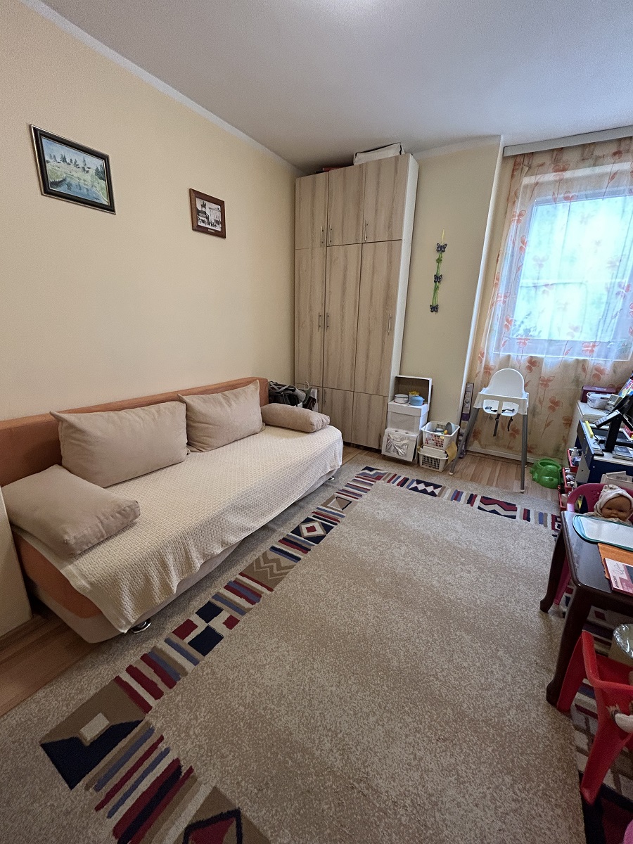 Prodajemo komforan 3 5 stan na Karaburmi  78m2 4