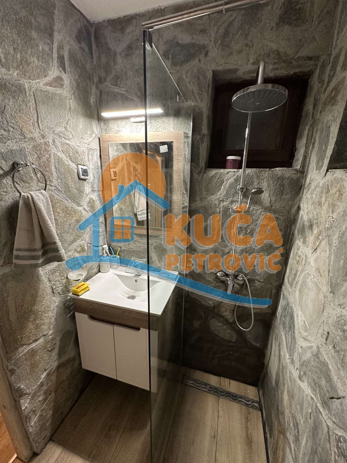 Trosobna kuća, 120 m2, Vlasina Rid, Vlasinsko jezero ID: p-014653 47