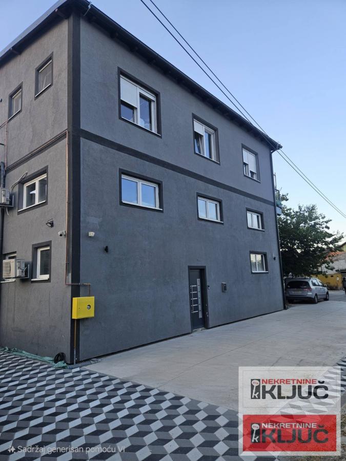 KLISA IZDAJE SE KANCELARIJSKI PROSTOR 2