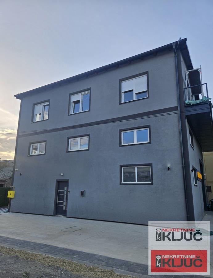 KLISA IZDAJE SE KANCELARIJSKI PROSTOR 21